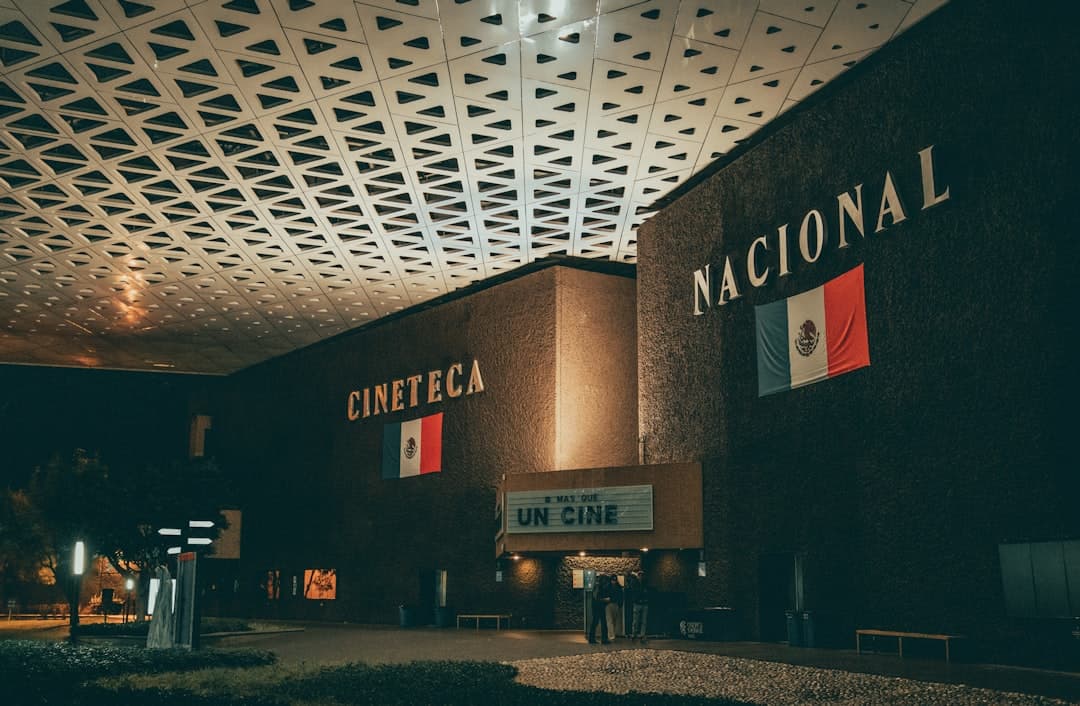 Neutral Spanish: The Accent That Has No Country and Belongs to All of