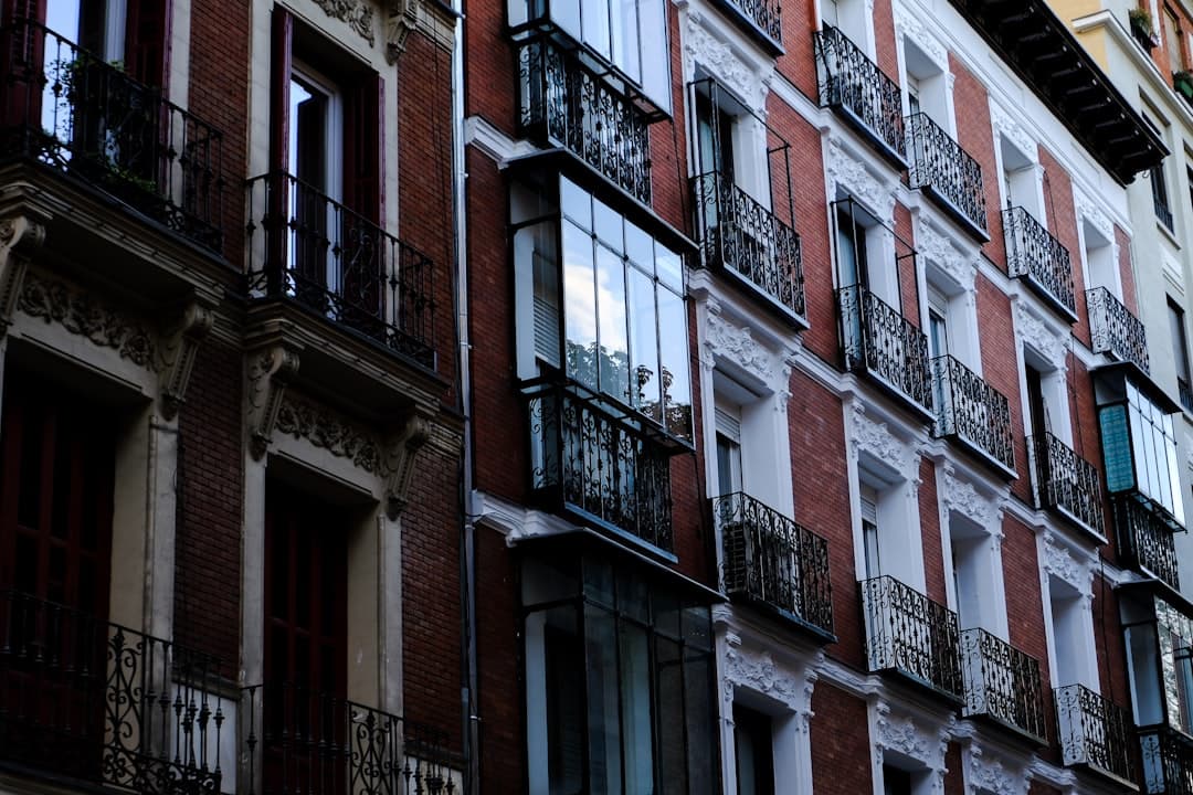 Neutral Spanish Voice Over: The Only Accent That Works Everywhere