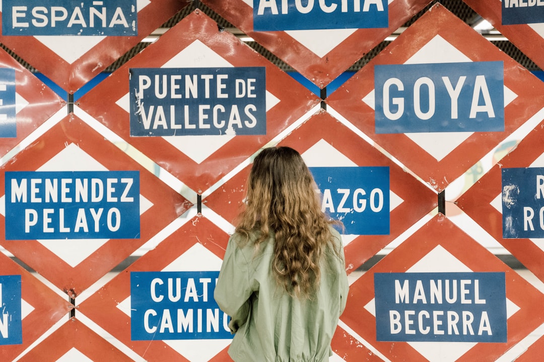 Voice over direction natural Spanish recording session with professional microphone