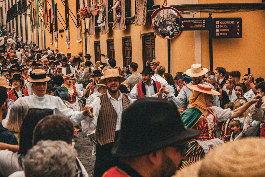 Heritage Spanish speakers voice over insufficient comparison showing native vs second generation quality