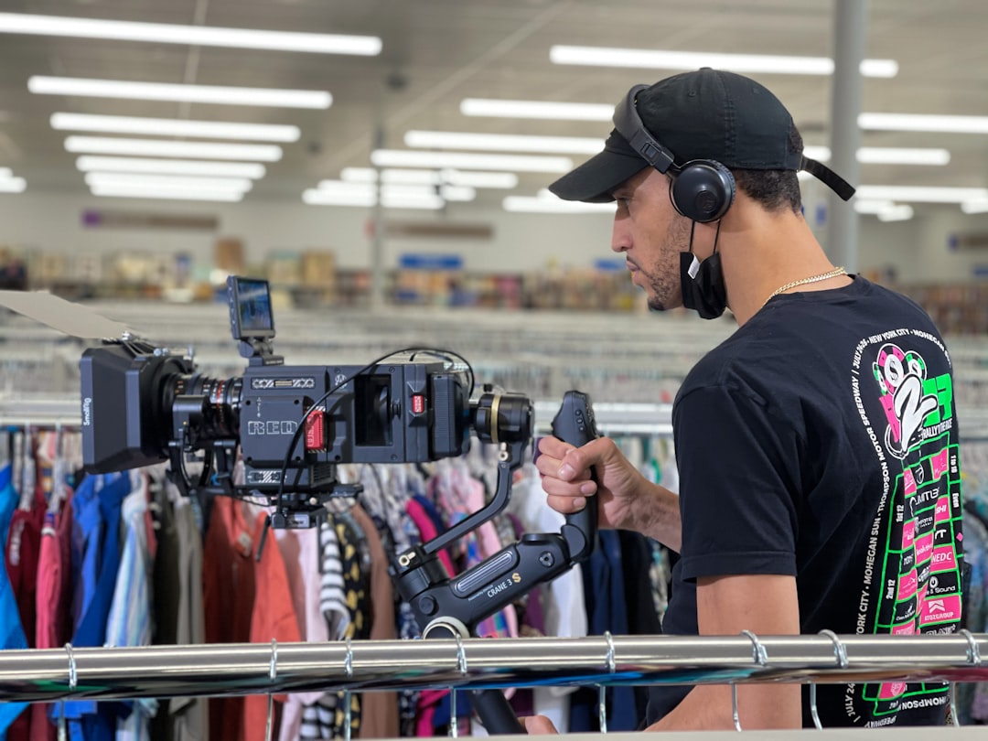 Professional voice over recording for retail employee training in Spanish